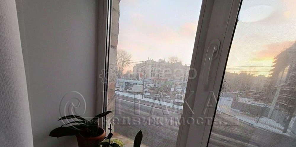 Комната, 20.8 м2, 2/5 эт. Санкт-Петербург - изображение 2