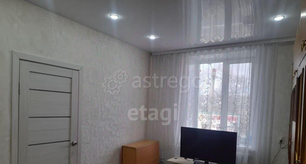 3-комн. квартира, 61.1 м2, 2/2 эт. Белогорск - изображение 1