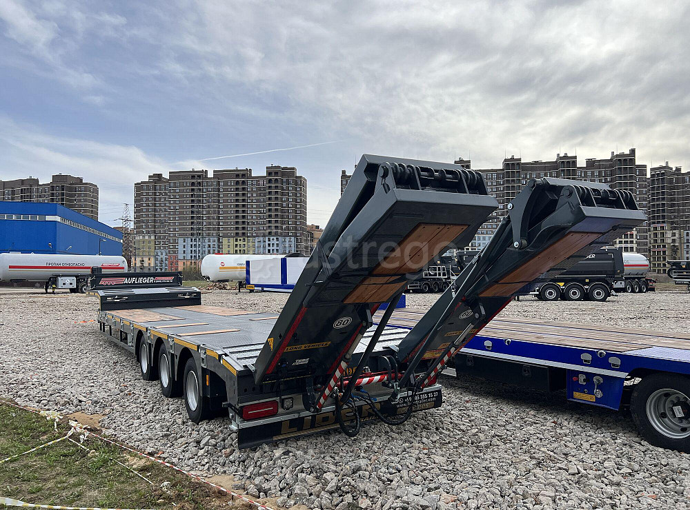 Полуприцеп трал низкорамный Auflieger не раздвижной 3 оси г/п 34 500 кг Краснодар - изображение 1
