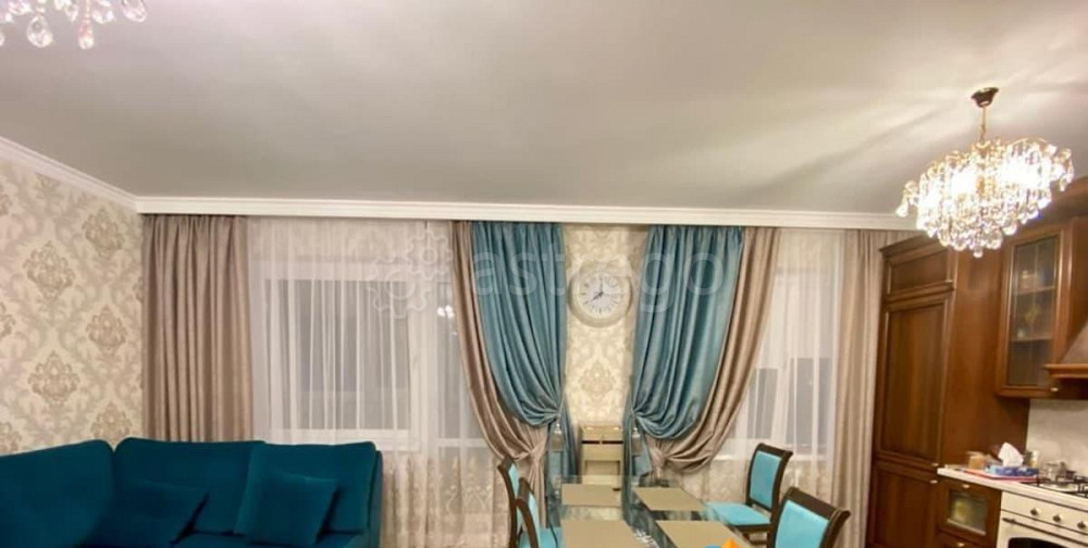 5-комн. квартира, 100 м2, 8/9 эт. Астрахань - изображение 1