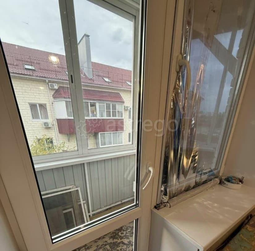 3-комн. квартира, 80 м2, 3/3 эт. Белгород - изображение 3