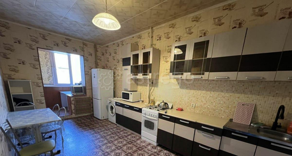 3-комн. квартира, 89.1 м2, 2/9 эт. Астрахань - изображение 1