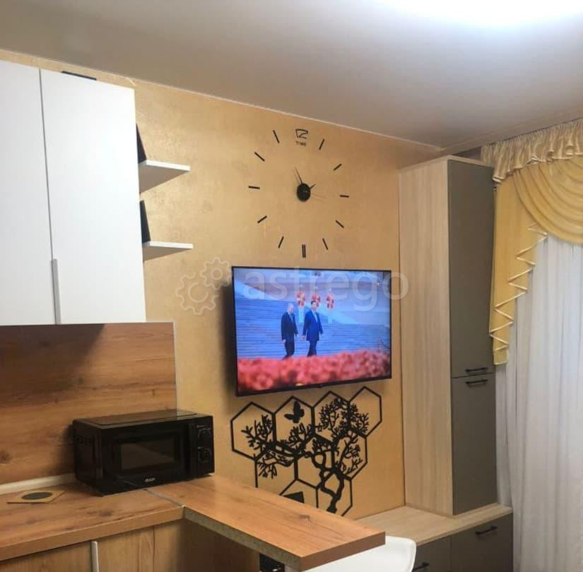 Комната, 14 м2, 1/9 эт. Москва - изображение 1