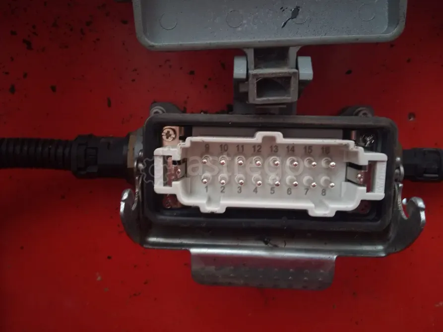 Продам щебнераспределитель (прицепной) HYDROG RPU 3000 Орел - изображение 4