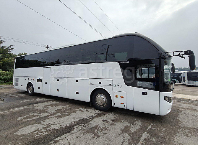 Туристический пригородный междугородний автобус Zhong Tong LCK6127H Москва - изображение 1