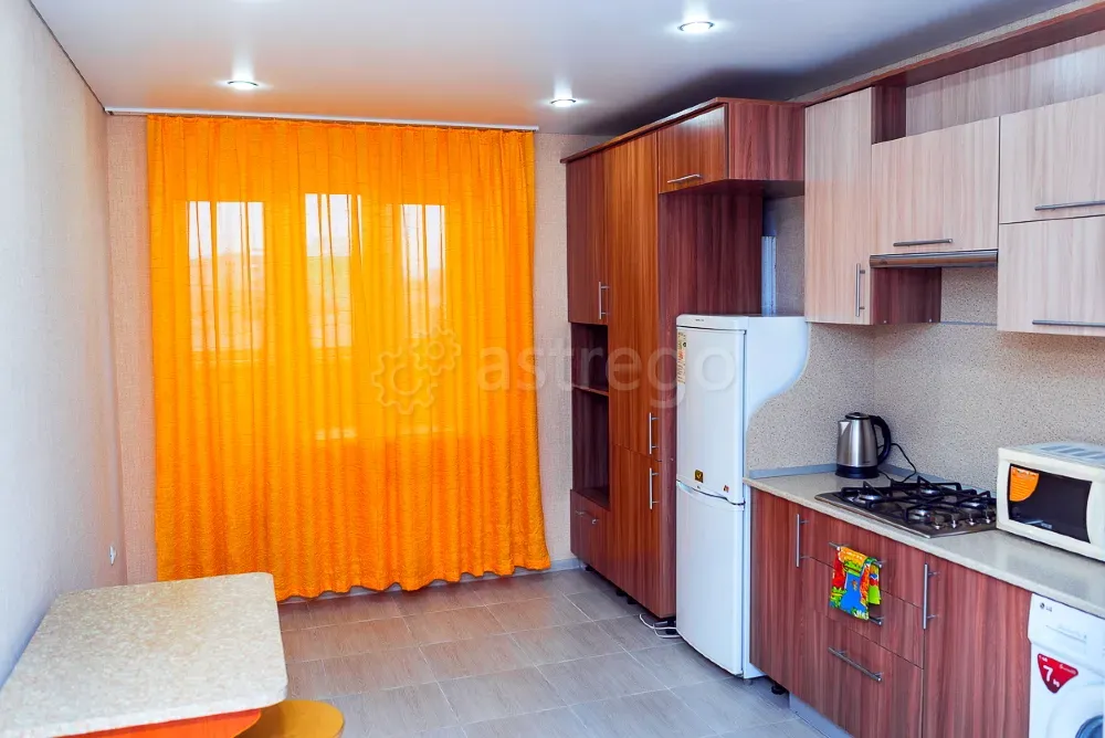Сдам 1-комн. квартиру, 50 м2, 6/9 эт., посуточно Арзамас - изображение 1