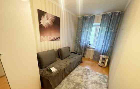 3-комн. квартира, 77 м2, 1/10 эт. Москва