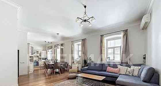 6-комн. квартира, 210 м2, 2/3 эт. Москва