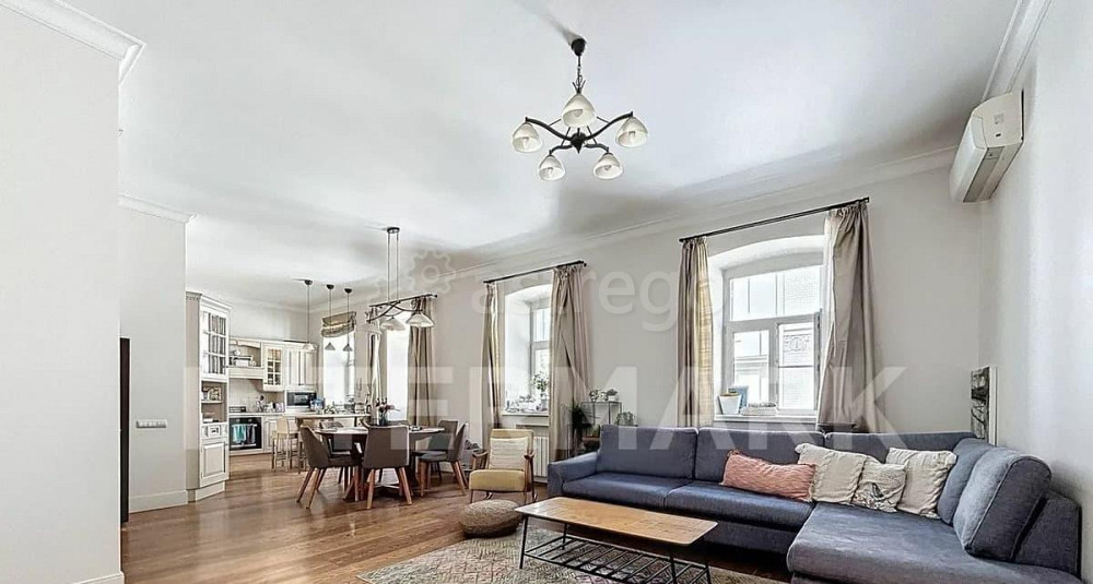 6-комн. квартира, 210 м2, 2/3 эт. Москва - изображение 1
