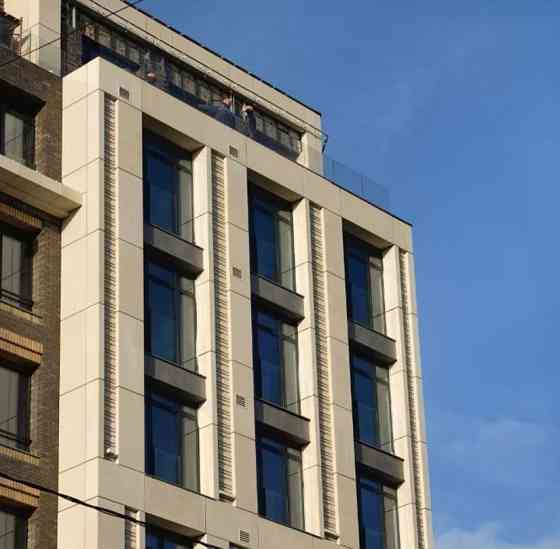 3-комн. квартира, 133 м2, 2/9 эт. Санкт-Петербург