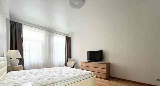 3-комн. квартира, 130 м2, 2/8 эт. Санкт-Петербург