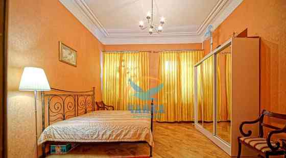 3-комн. квартира, 110 м2, 3/5 эт. Санкт-Петербург