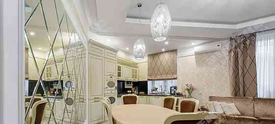 4-комн. квартира, 106.9 м2, 1/5 эт. Санкт-Петербург