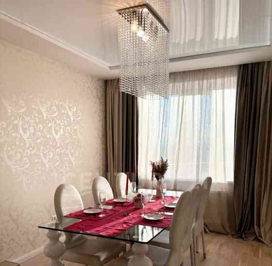 3-комн. квартира, 138 м2, 2/9 эт. Уфа