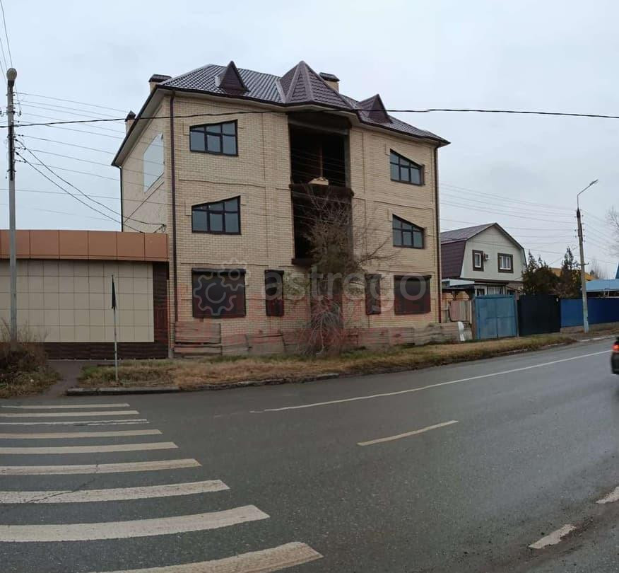 Коттедж, 393.5 м2, 1.87 сотки, 3 эт. Астрахань - изображение 9