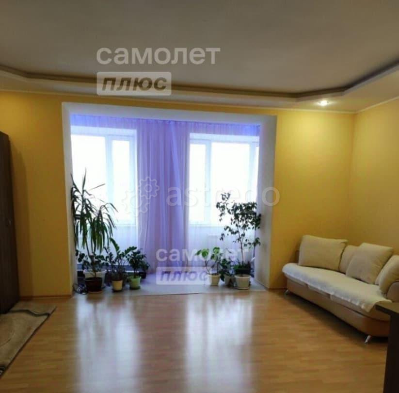 3-комн. квартира, 100 м2, 3/3 эт. Октябрьский - изображение 1