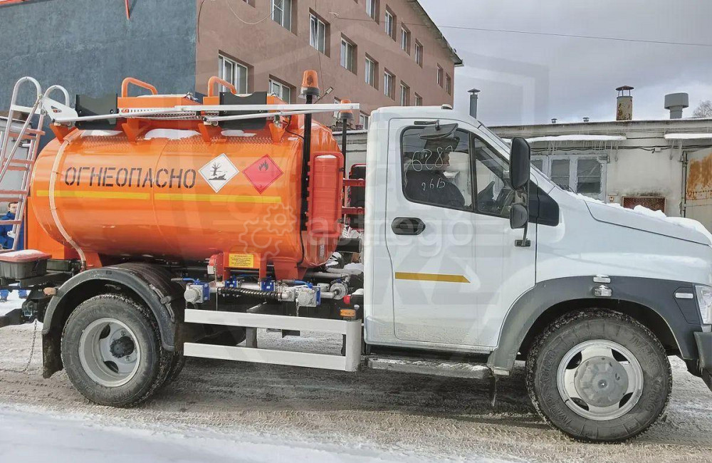 Автотопливозаправщик 4900 с колесной формулой 4х2 новый Москва - изображение 1