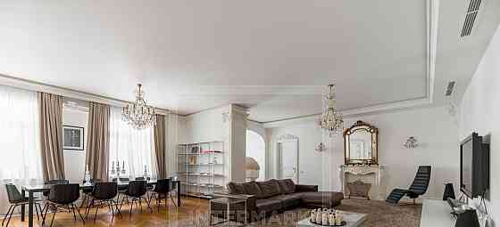 4-комн. квартира, 300 м2, 2/7 эт. Москва