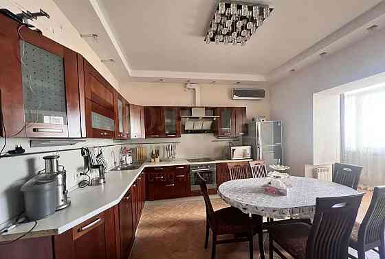4-комн. квартира, 128.7 м2, 7/7 эт. Белгород