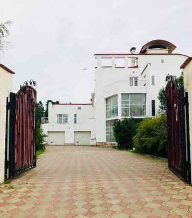 Коттедж, 1000 м2 Солнечногорск