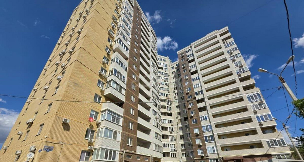3-комн. квартира, 97.6 м2, 10/17 эт. Астрахань - изображение 1