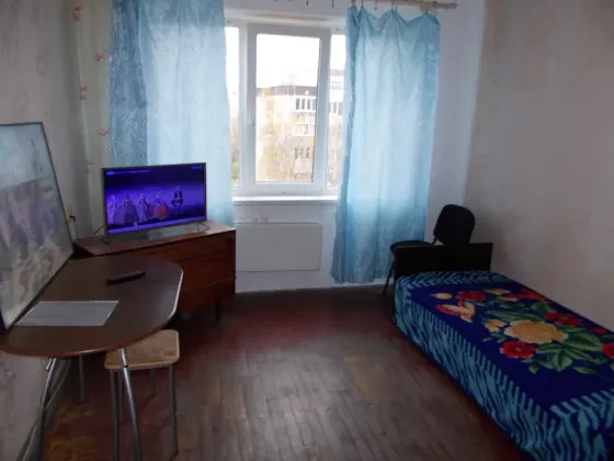 Сдам комнату, 13 м2, 5/5 эт. Гатчина