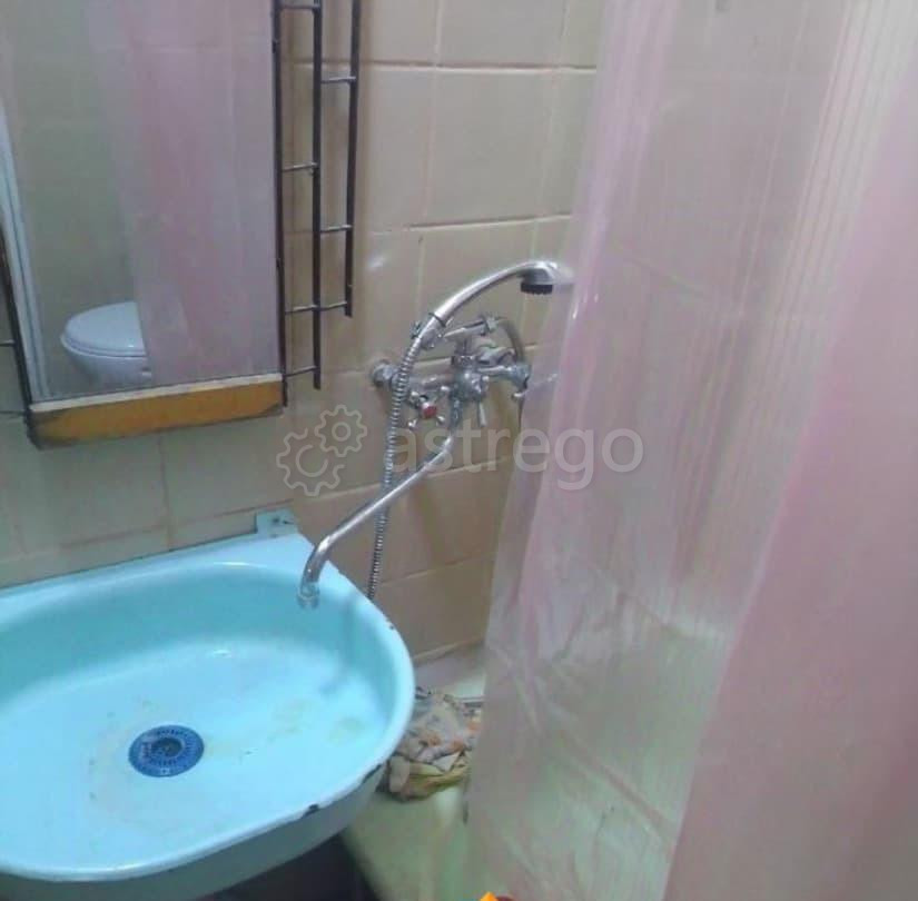 Комната, 100 м2, 2/2 эт. Майкоп - изображение 2