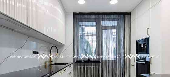 4-комн. квартира, 203.5 м2, 3/3 эт. Санкт-Петербург