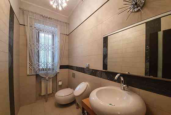 Коттедж, 580 м2, 0.8 га, 3 эт. Дубовое