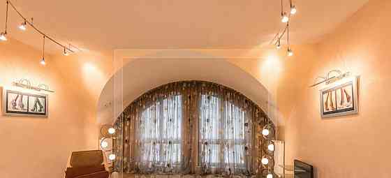 4-комн. квартира, 220 м2, 3/5 эт. Москва
