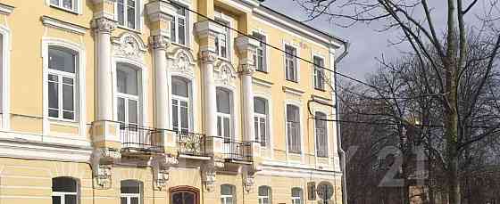 4-комн. квартира, 104 м2, 1/3 эт. Санкт-Петербург
