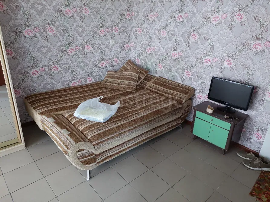 Сдам 1-комн. квартиру, 21 м2, 3/5 эт., долгосрочно Омск - изображение 2