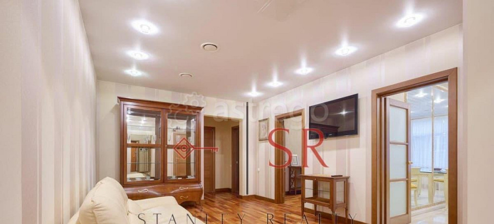 3-комн. квартира, 95 м2, 3/9 эт. Санкт-Петербург - изображение 1