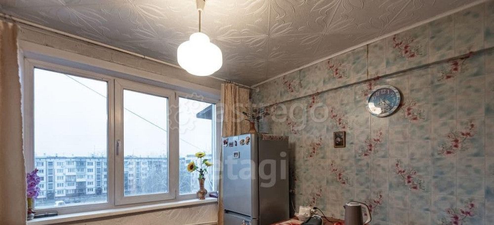 3-комн. квартира, 70 м2, 5/5 эт. Бийск - изображение 2