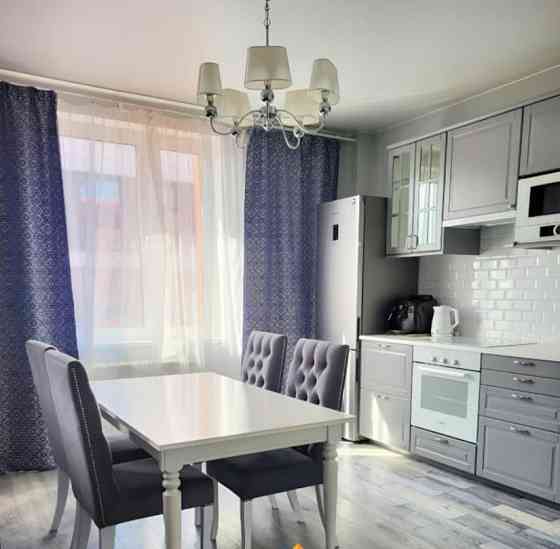 4-комн. квартира, 90 м2, 22/24 эт. Москва
