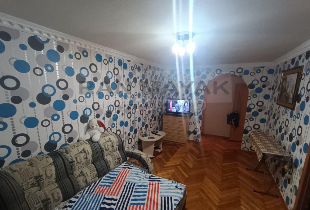 2-комн. квартира, 42.9 м, 3/5 эт. Майкоп - изображение 1