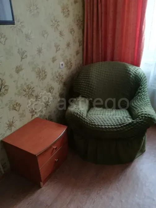 Сдам 1-комн. квартиру, 40 м2, 4/10 эт., долгосрочно Красноярск - изображение 1