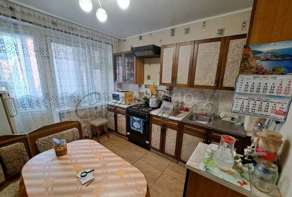 4-комн. квартира, 90 м2, 4/5 эт. Старый Оскол - изображение 1
