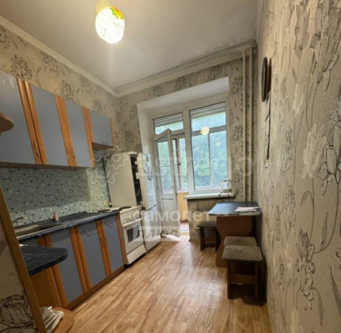 2-комн. квартира, 40 м2, 1/5 эт. Бийск - изображение 1