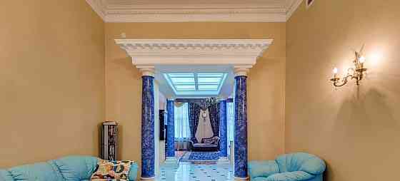 5-комн. квартира, 210 м2, 3/6 эт. Санкт-Петербург