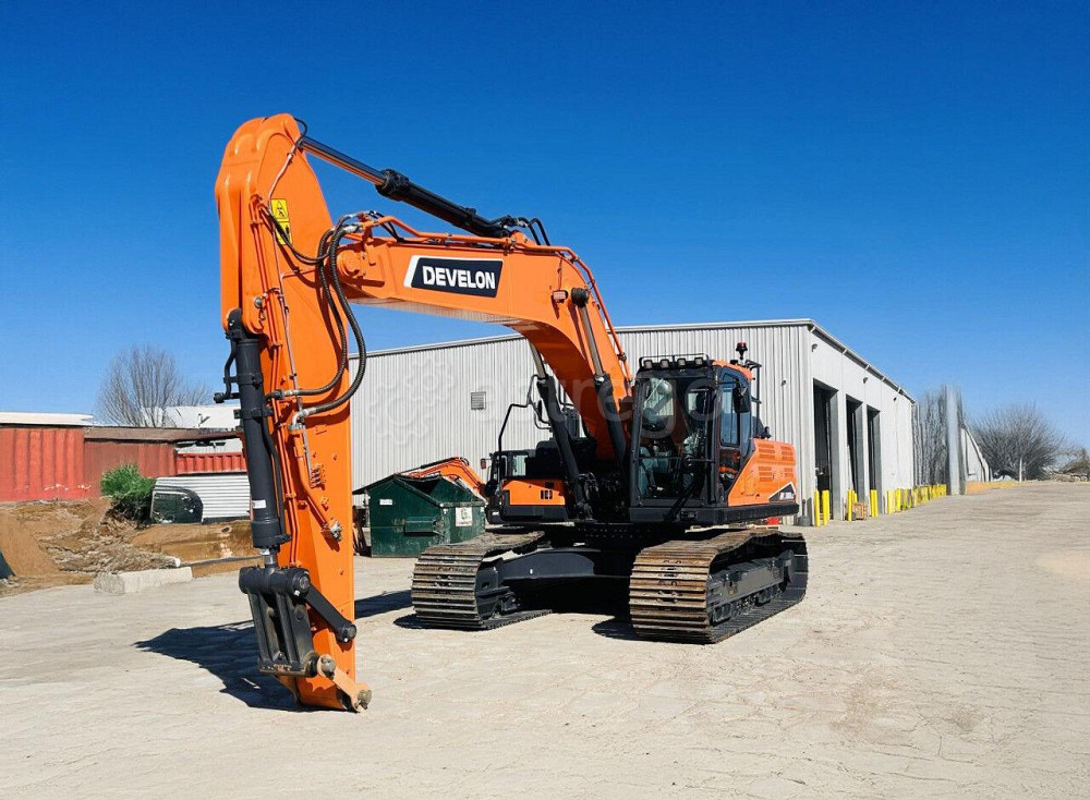 Гусеничный экскаватор Develon DX300LC-7B Кемерово - изображение 1