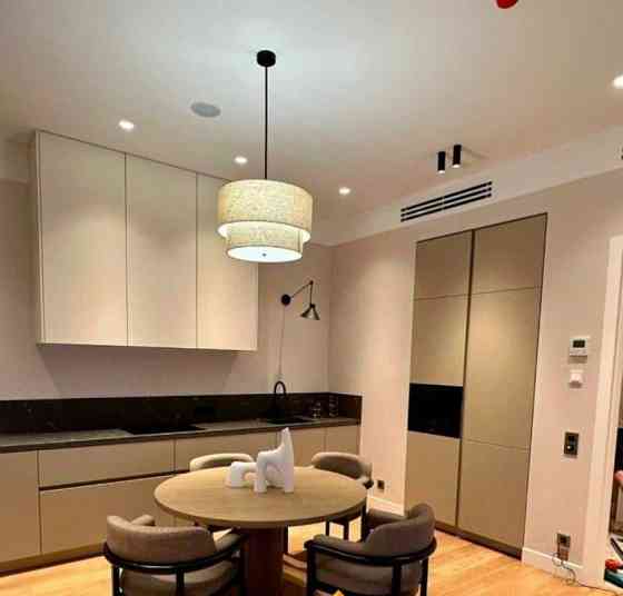 3-комн. квартира, 85 м2, 1/4 эт. Москва