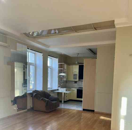 5-комн. квартира, 132 м2, 5/7 эт. Москва