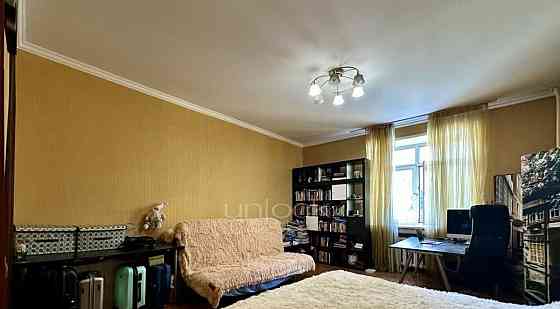 Комната, 27.7 м2, 2/9 эт. Москва