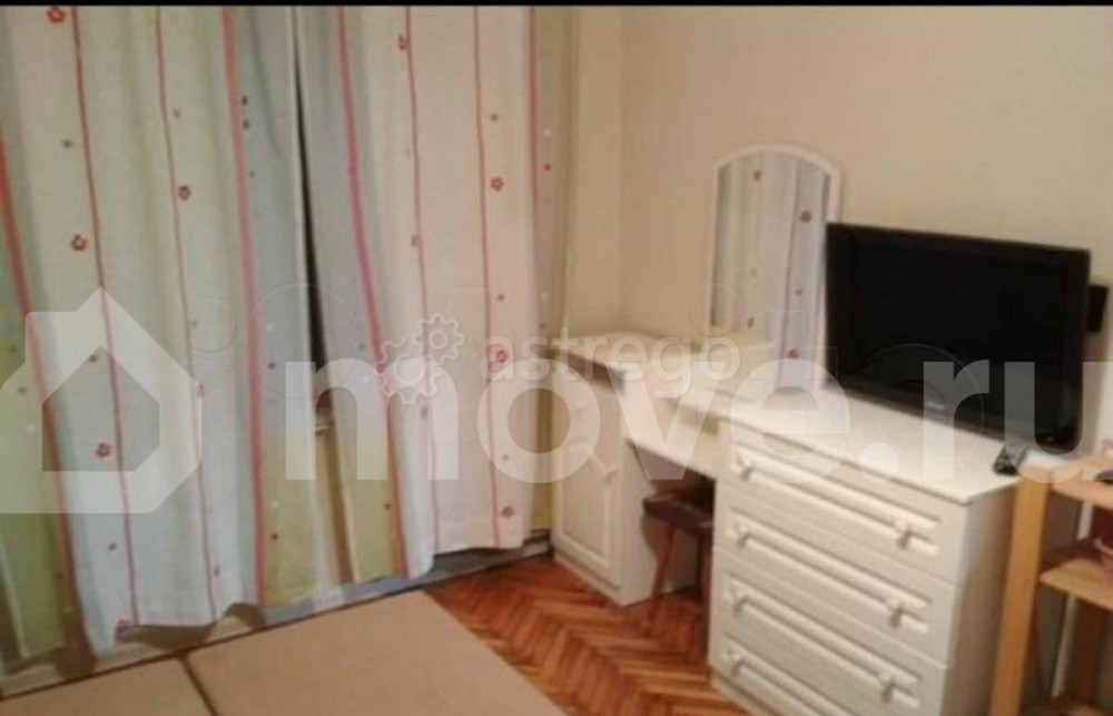 Комната, 10.1 м2, 1/9 эт. Москва - изображение 1
