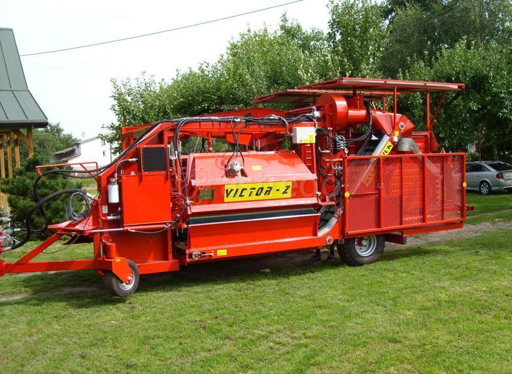 Комбайн прицепной для уборки смородины аронии крыжовника Viktor Z Красногорск - изображение 1