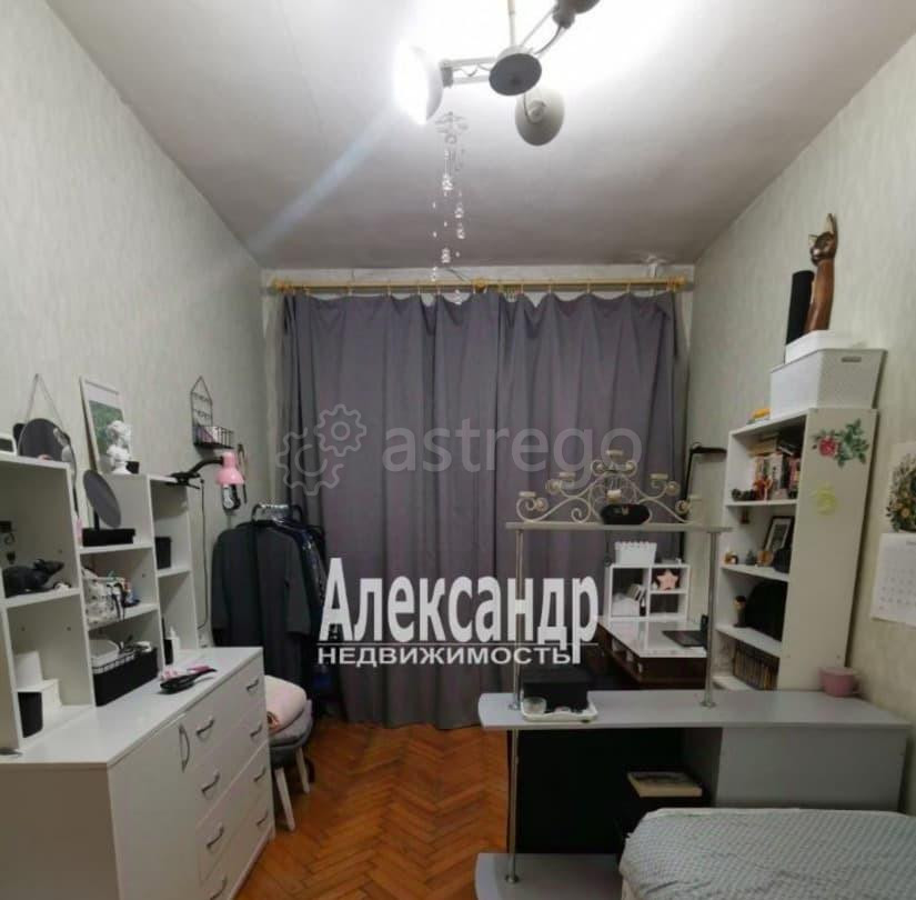 Комната, 35 м2, 5/5 эт. Санкт-Петербург - изображение 1