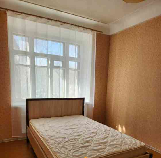 Комната, 80 м2, 2/5 эт. Москва
