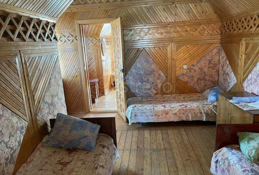 6-комн. квартира, 100 м2, 1/2 эт. Старый Оскол - изображение 1