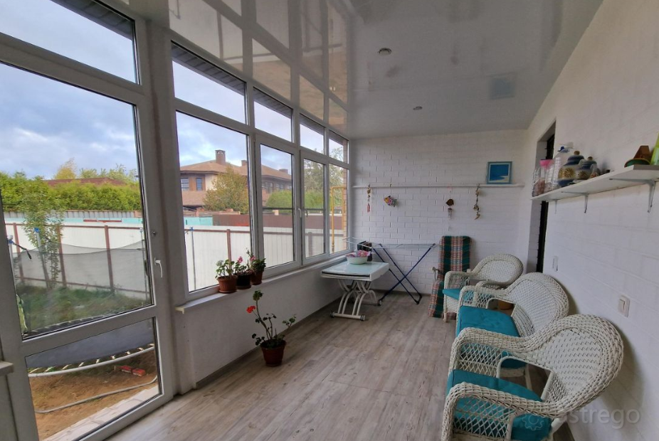 Продам Таунхаус, 196 м2, {961} Участок 2.5 сот. Волгоград - изображение 2